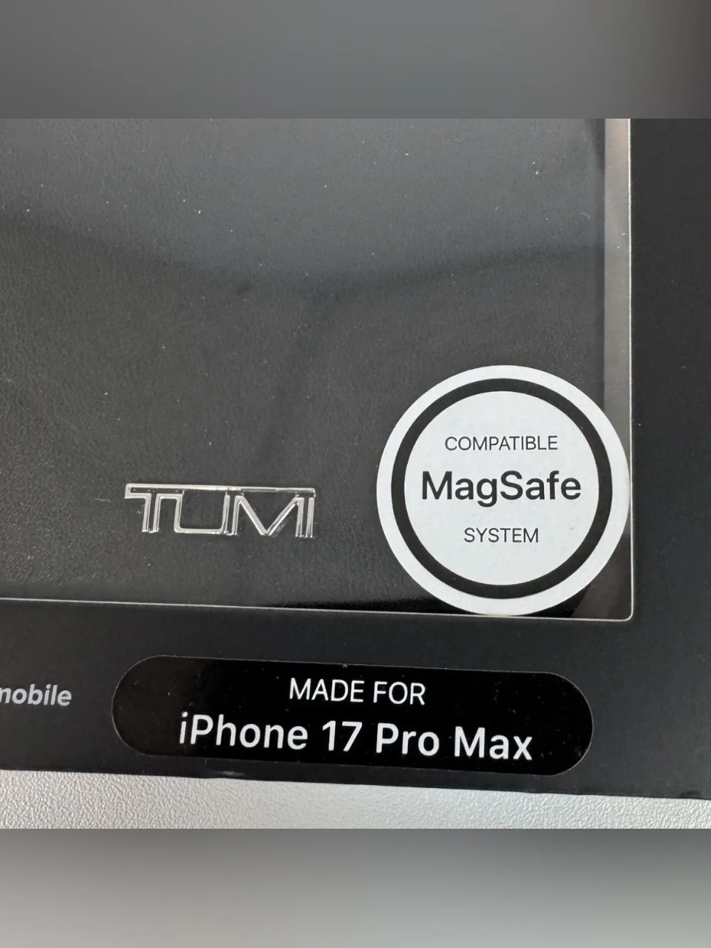 TUMI LEATHER PHONE CASE IPHONE 17 PRO MAX CASE  BLACK  NEW IN BOX